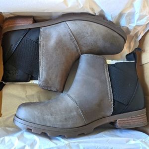 Sorel Chelsea Emelie Boot Quarry